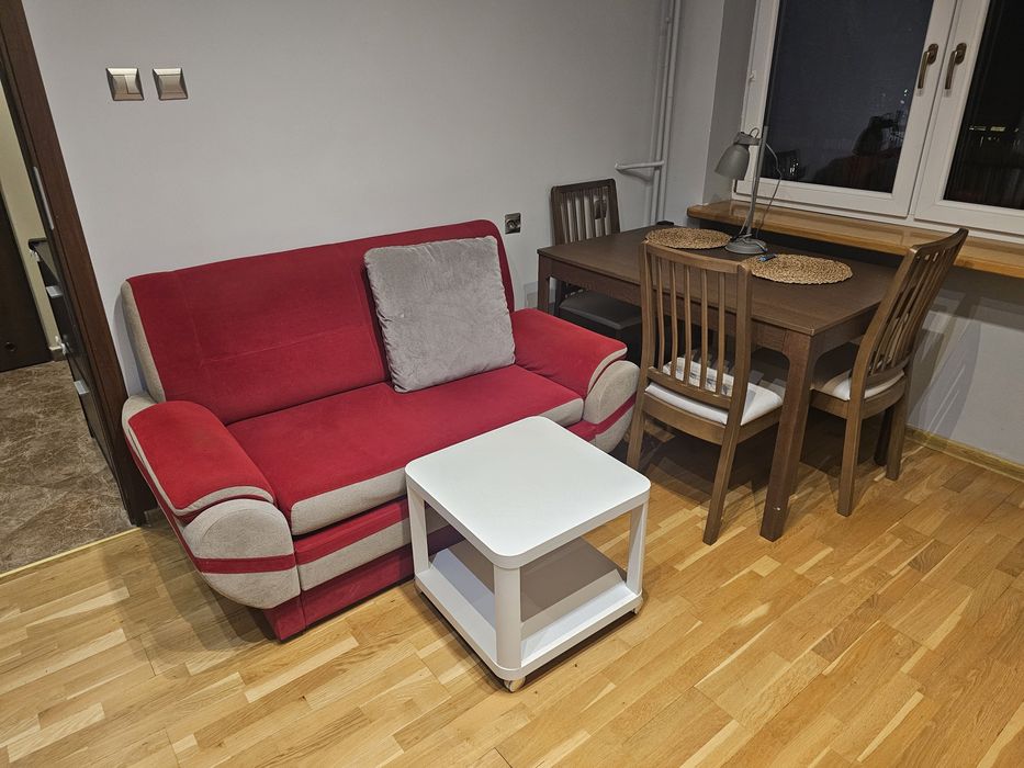 Wynajmę kawalerkę z oddzielną kuchnią