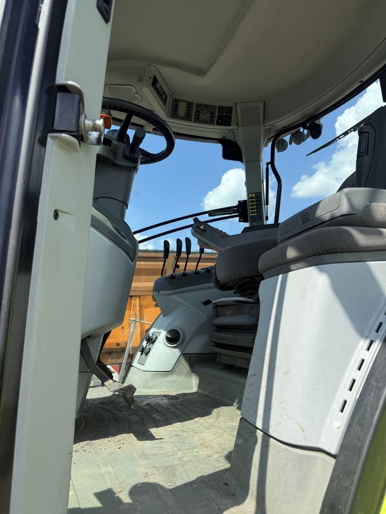 Claas Axion 830 rok 2015