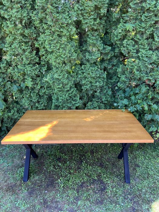 Обідній стіл з буковою стільницею