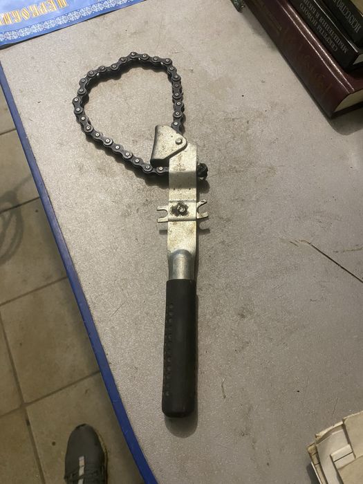 Ключ для демонтажу масляних фільтріа авто