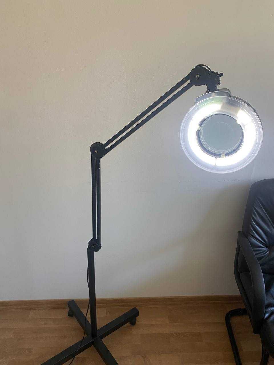 lampa z lupą kosmetyczna