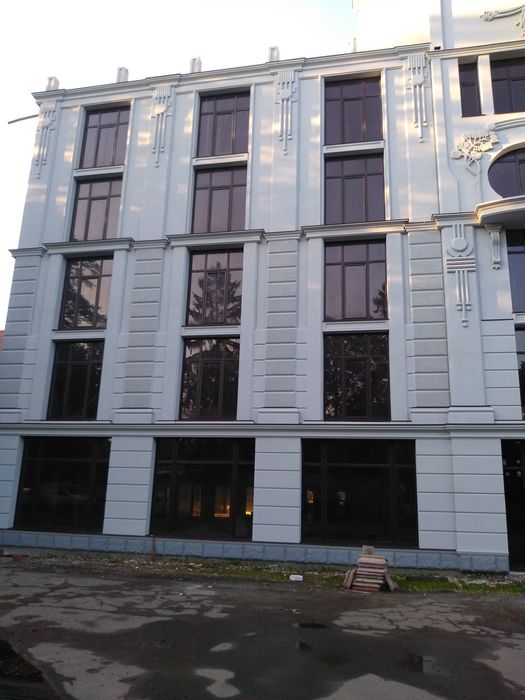 Фасадна Австріська плитка,Декор :-карнізи , наплічники і ТД тд