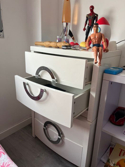 Conjunto cómoda e mesas de cabeceira - Agualva Cacém