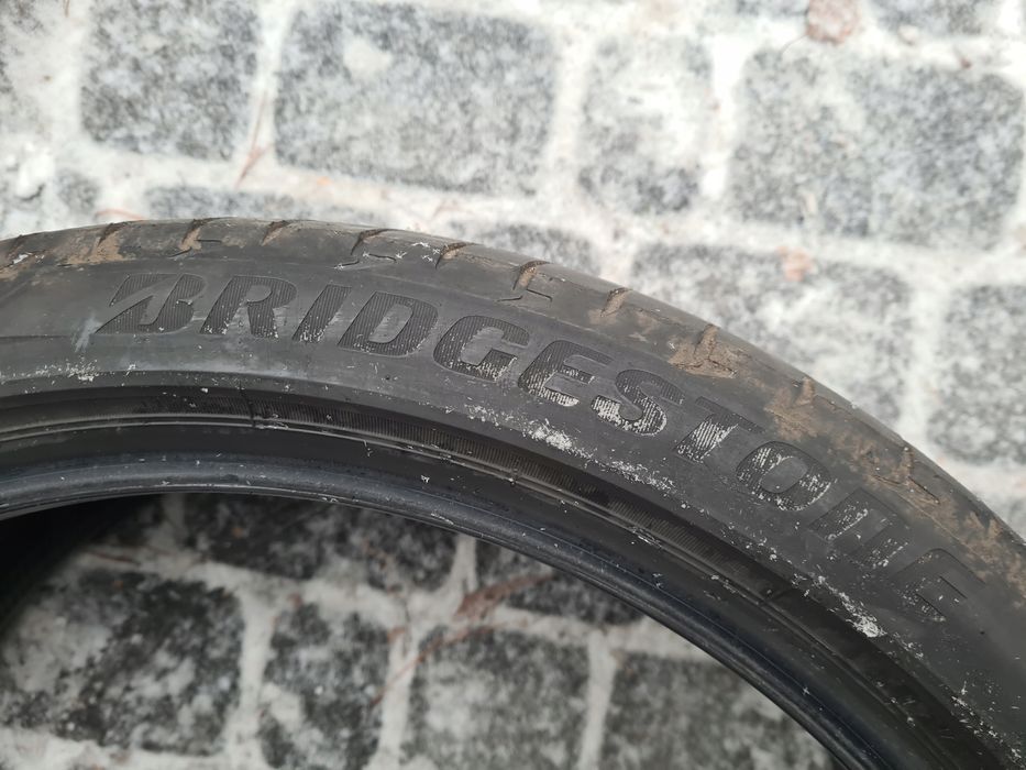 Opony Bridgestone Potenza S001L - 245/40/21 RSC