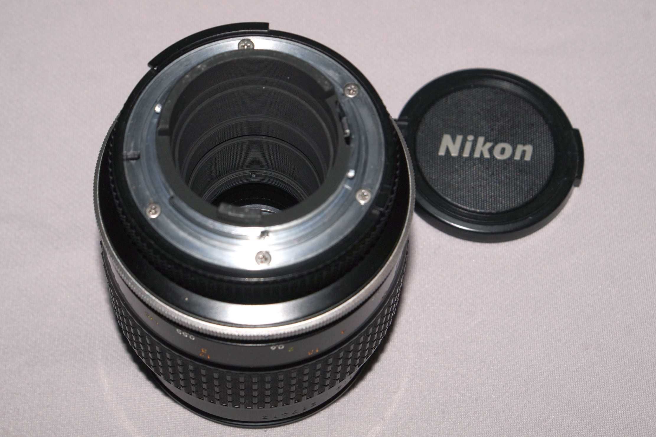 Nikon 105mm f/4 Nikkor-Micro