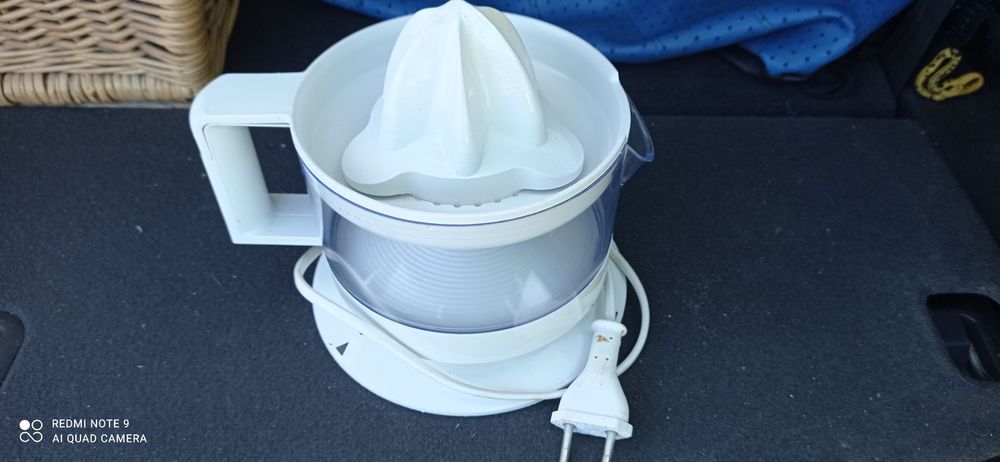 Електросоковижималка для цитрусових " Braun"