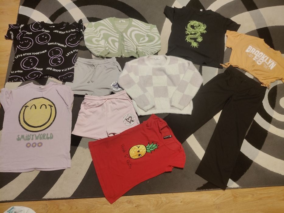 Zestaw ciuchów dla dziewczynki rozm.152-158