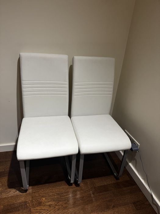 Стільці кухонні , гостинні