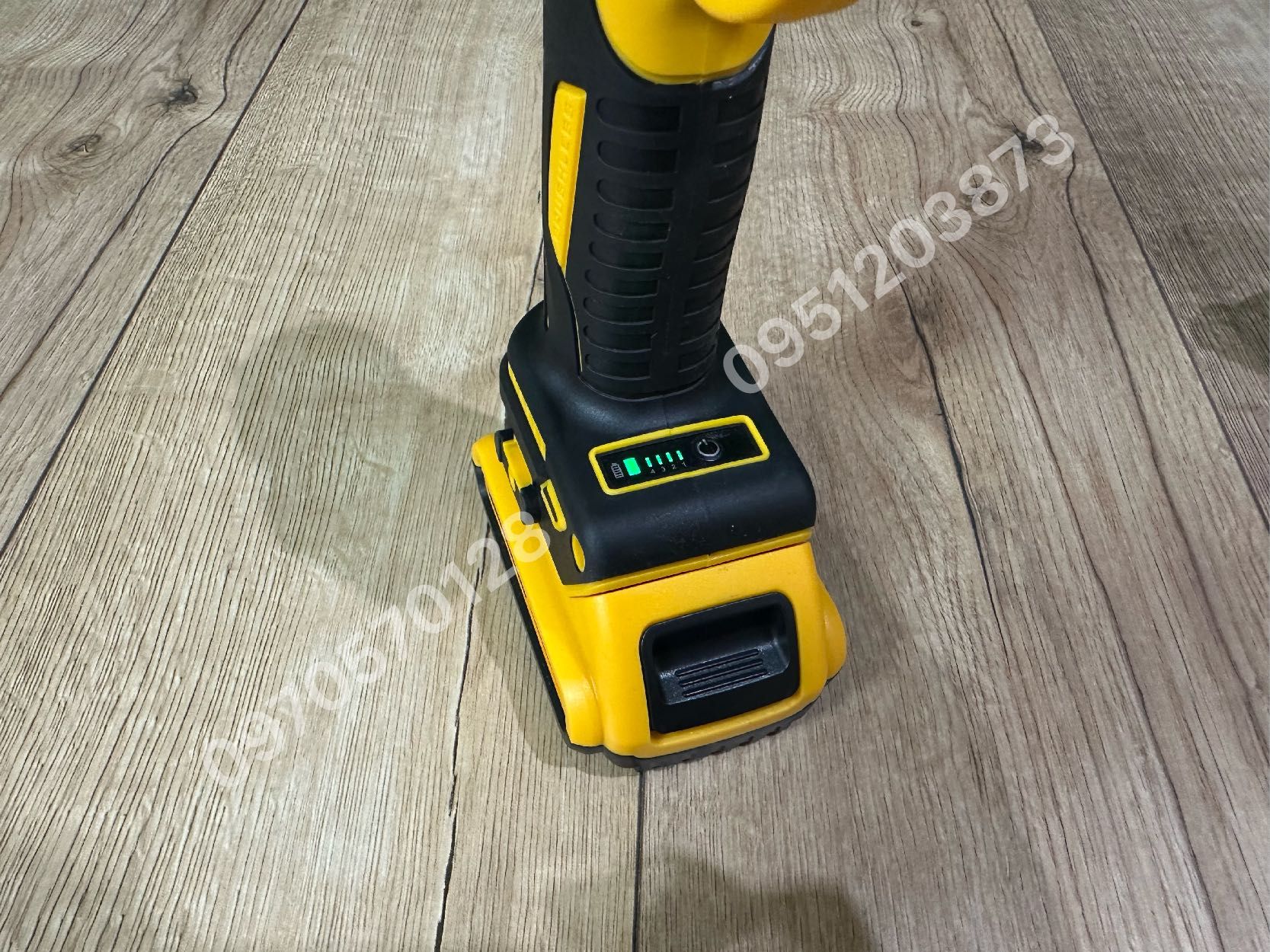 Аккумуляторный Секатор DeWALT DCMPP540P1 24V 5Ah для точной обрезки