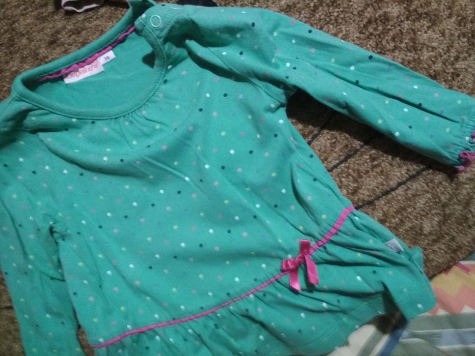 Продам светрики, футболки для дівчинки до 2-3років