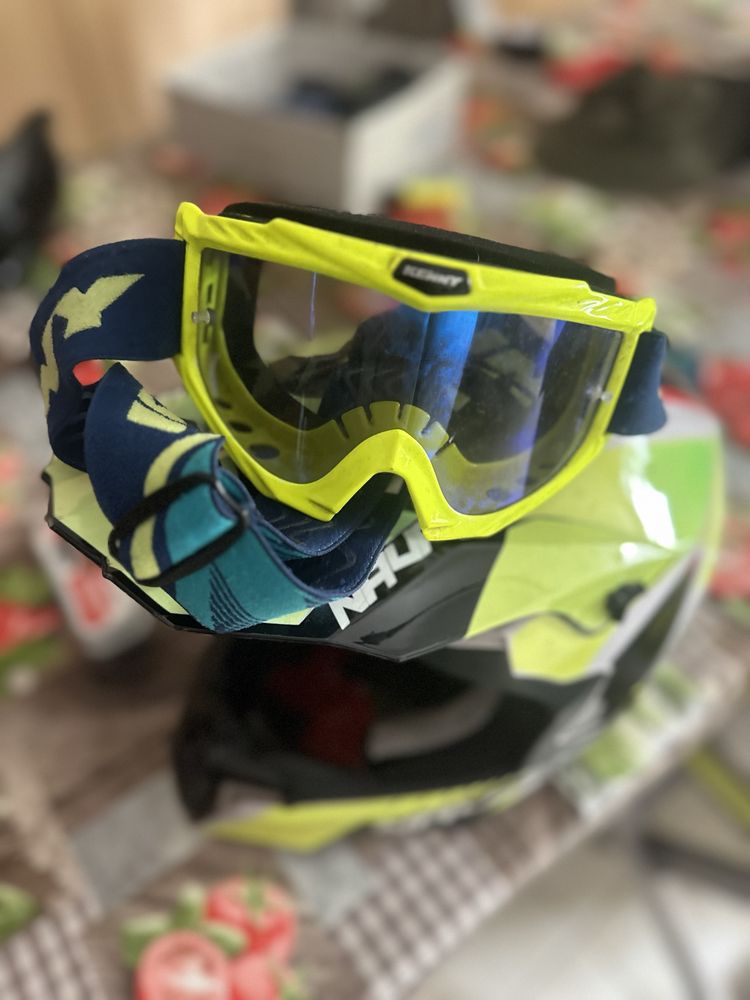 Capacete enduro com 10 horas de uso