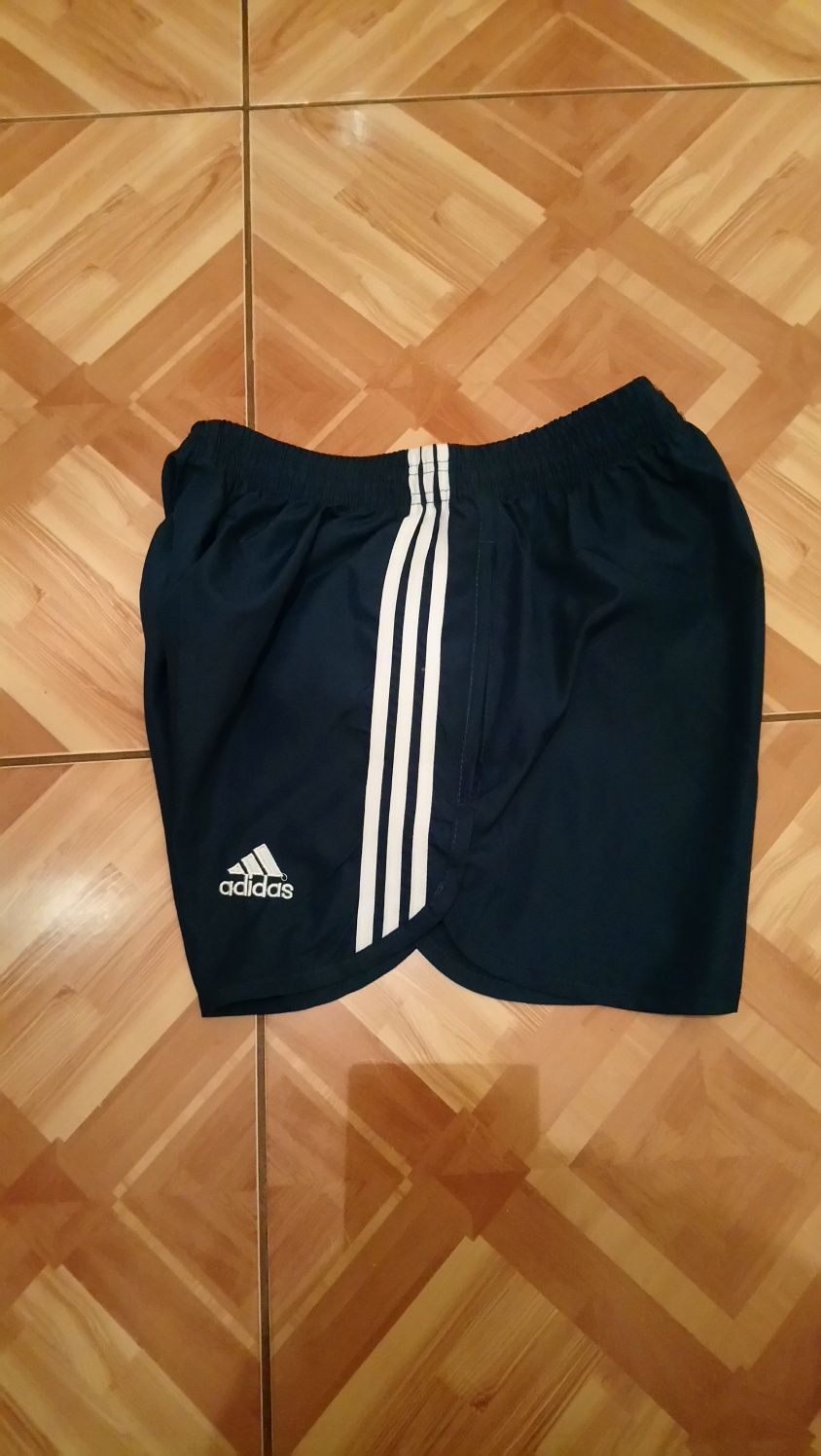 Шорти ADIDAS темно-зелені (made in Indonesia) розм S-M наш 46-48