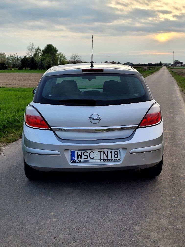 Opel Astra H 1.6 +gaz