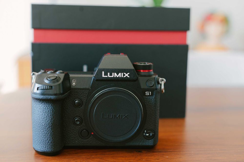 Panasonic S1 com extensão V-Log - 6378 disparos