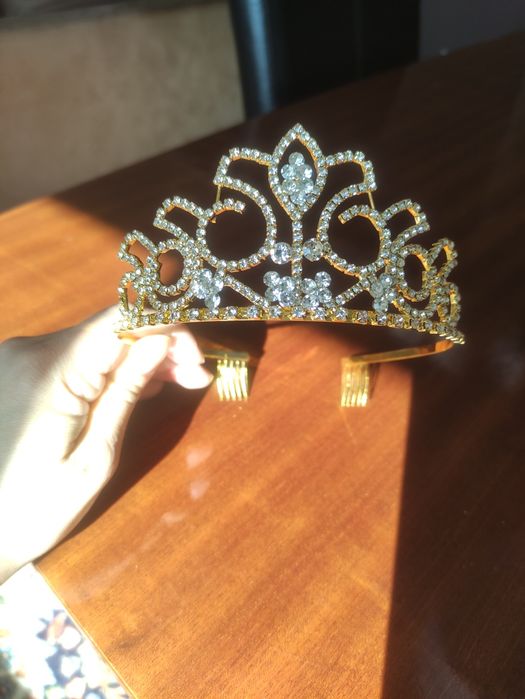 Tiara Coroa Dourada Brilhantes Noiva