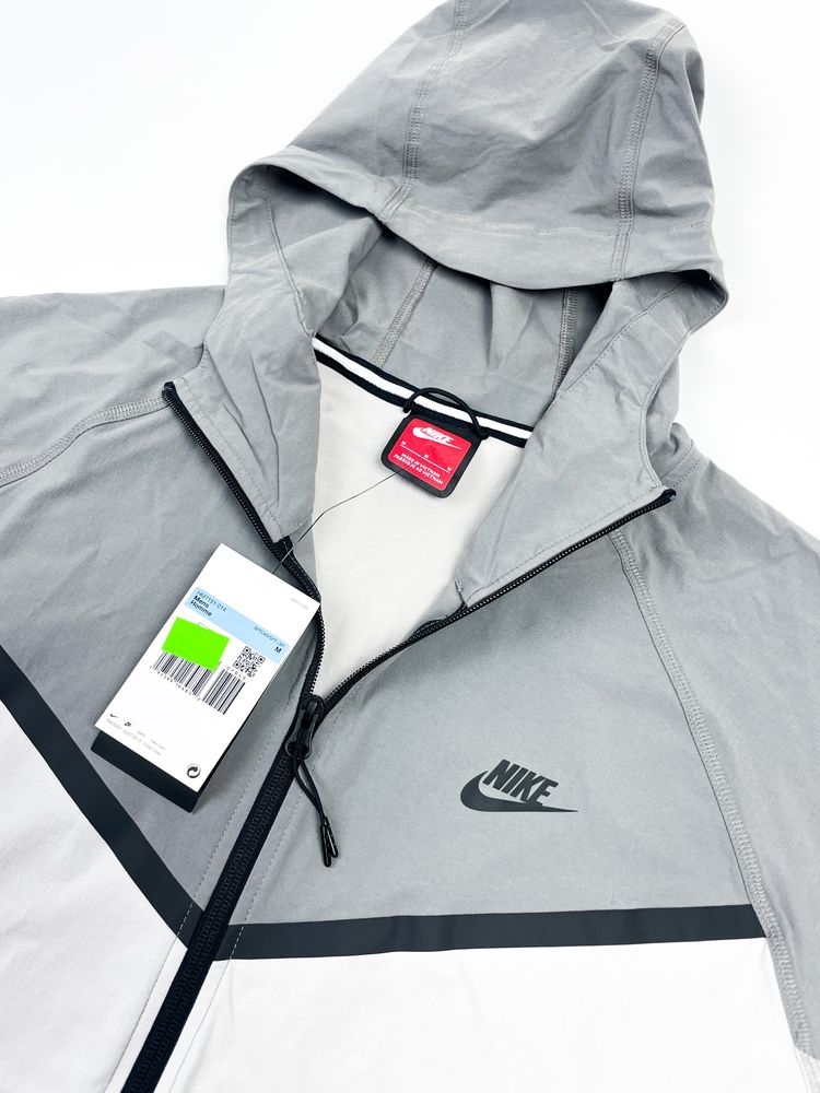 Акція! Чоловіча Вітровка Nike Tech Wolven сіра (M) / Нова!