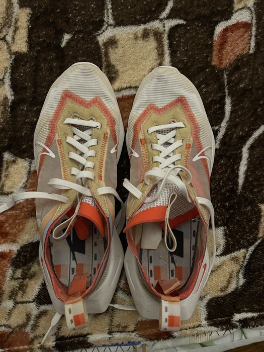 Продам крассовки Nike
