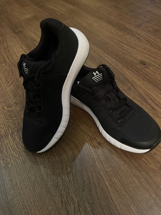 Кроссовки Under Armour для бега, женские