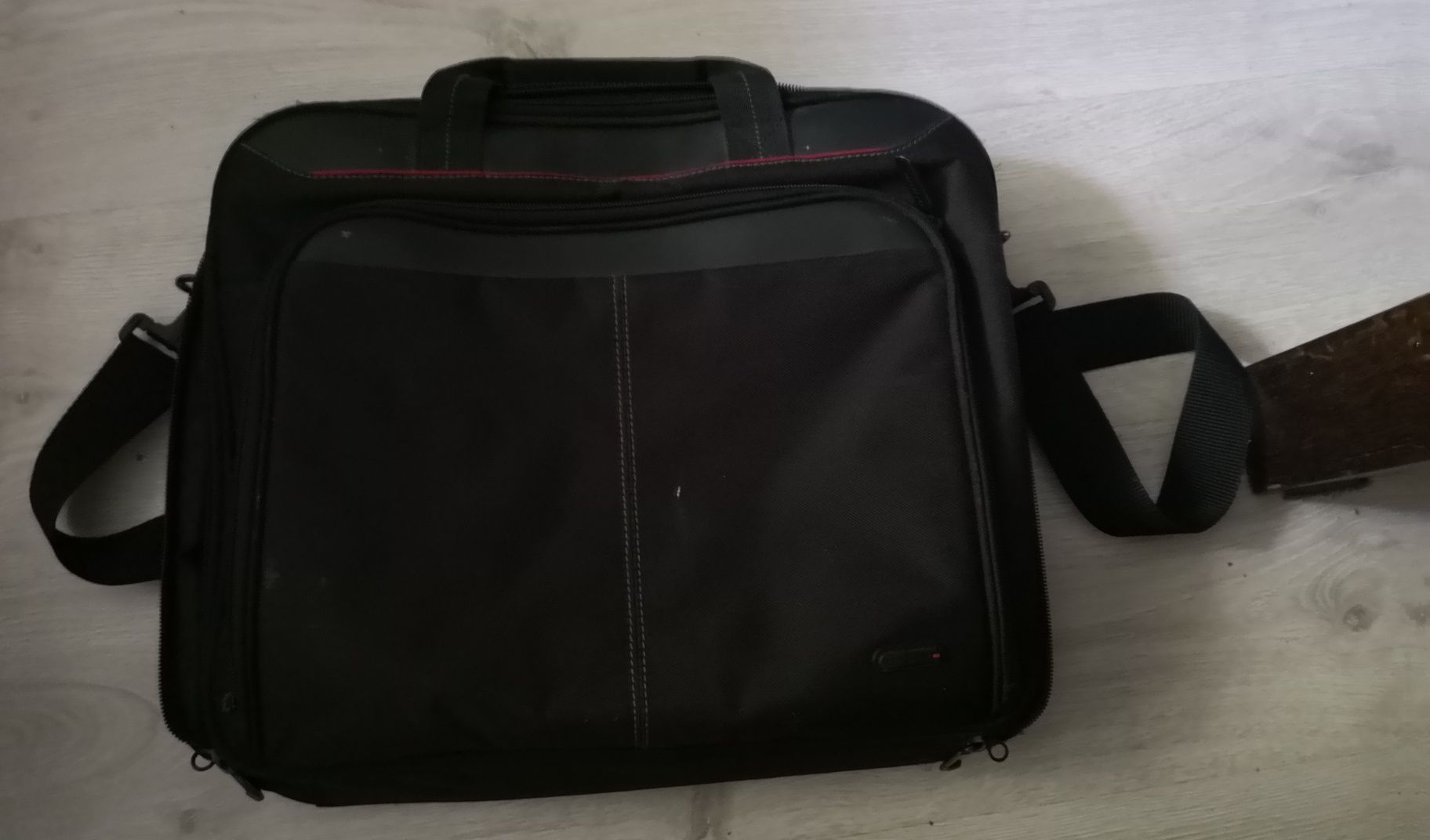 Fujitsu Siemens laptop+ładowarka+torba na laptopa