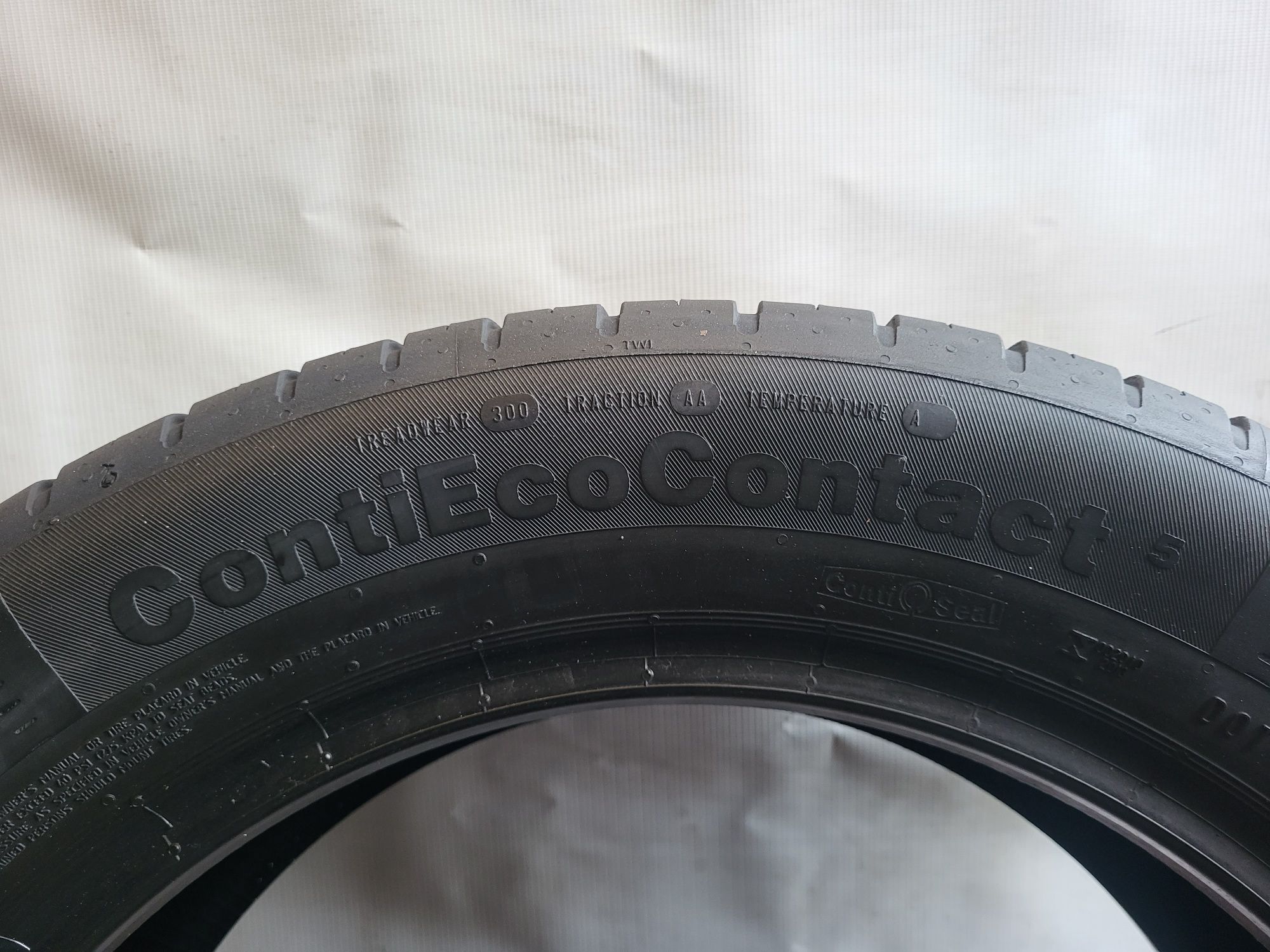 Opony Continental EcoContact5 215 55 R17 Para