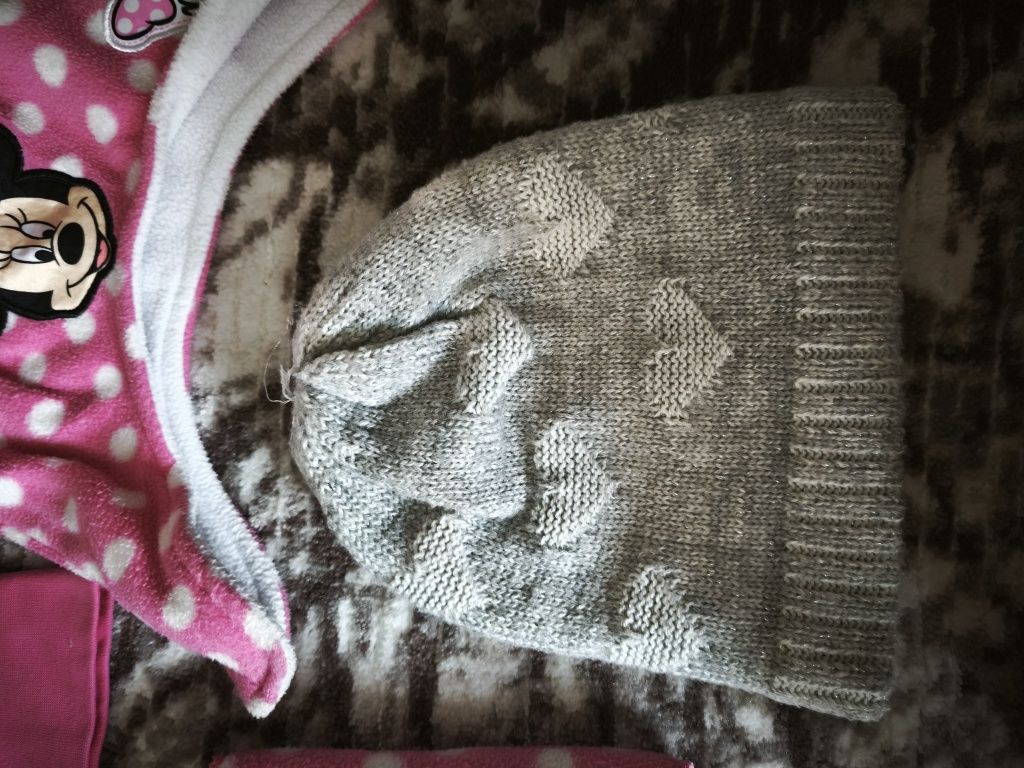 Zestaw czapek,szal,komin, czapeczka jesienna