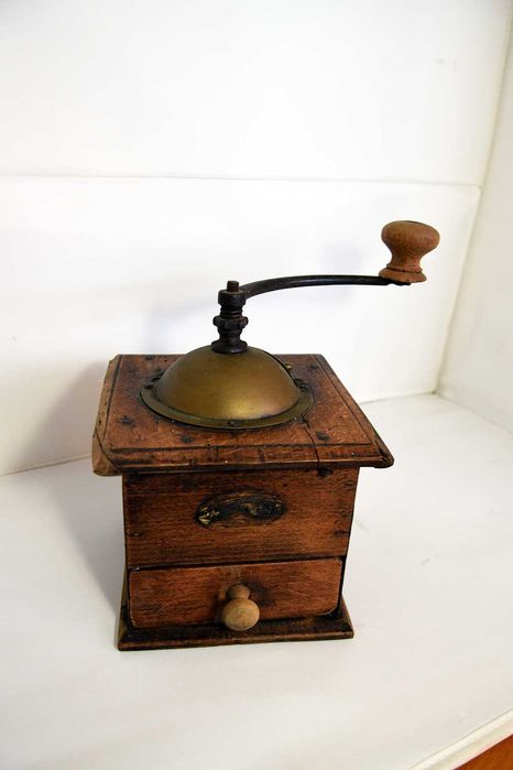 Moinho de Cafe Antigo