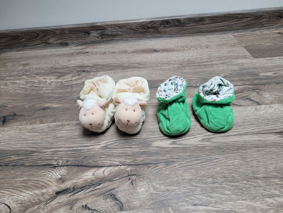 Kapcie buciki niemowlęce