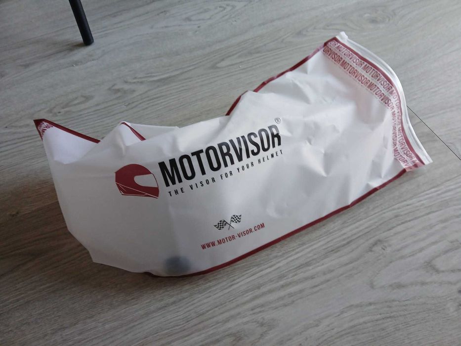Viseira para capacete HJC - NOVA, na embalagem