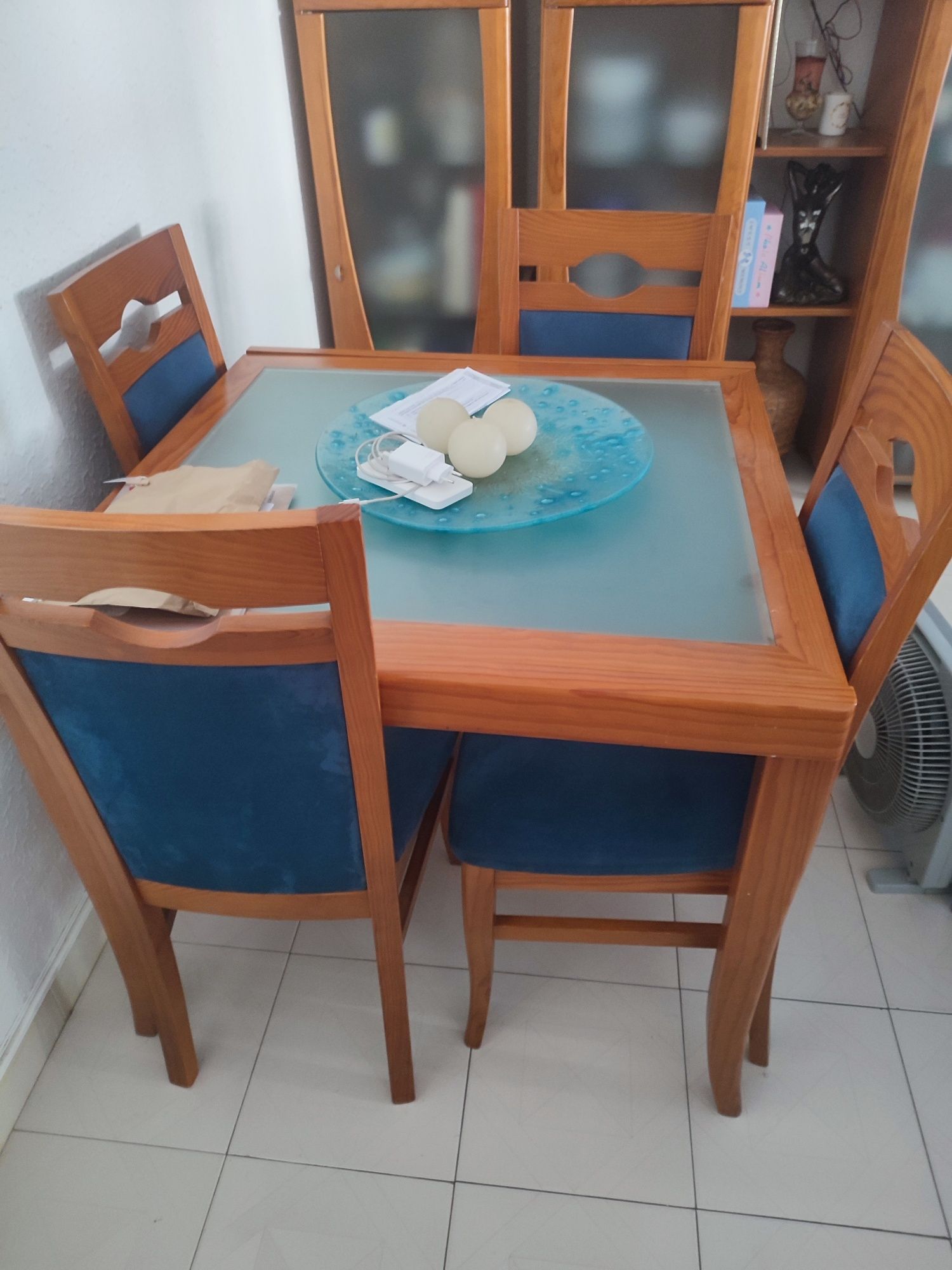 Mobília de sala em bom estado
