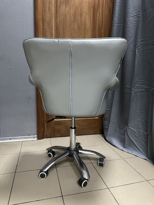 Продам кресло для клиента