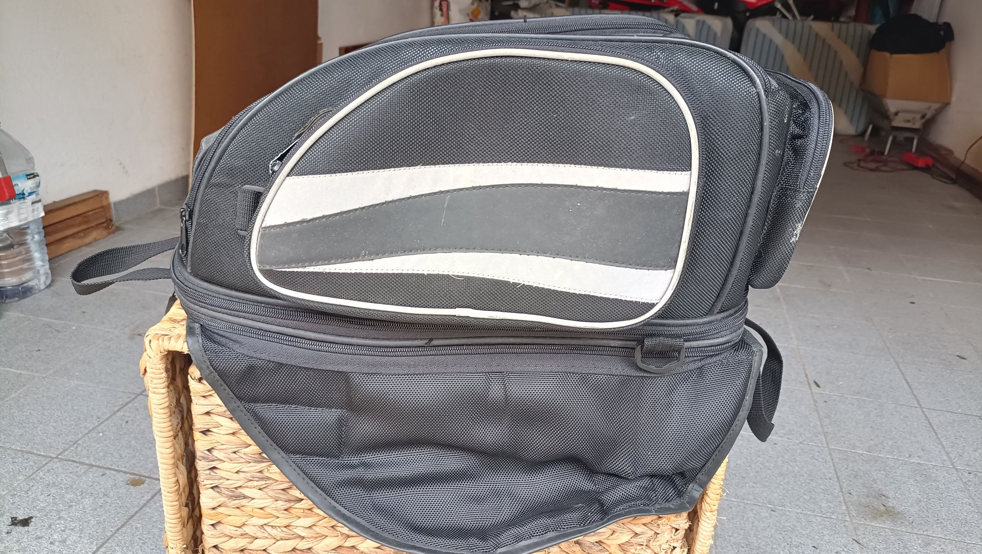 Saco depósito de moto (bag) com potentes imãns