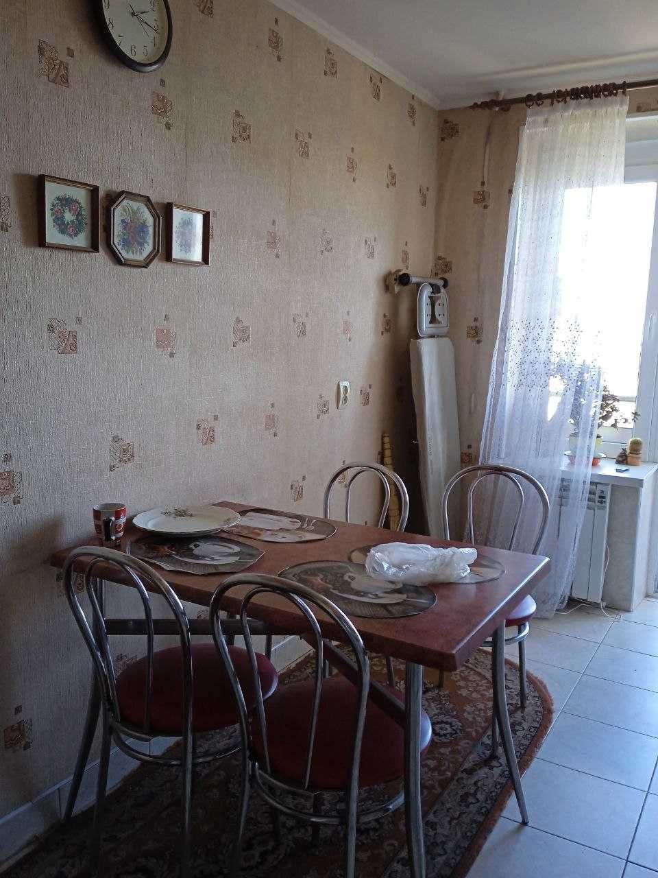 Продаж 4-ох кімнатної квартири в Дрогобичі