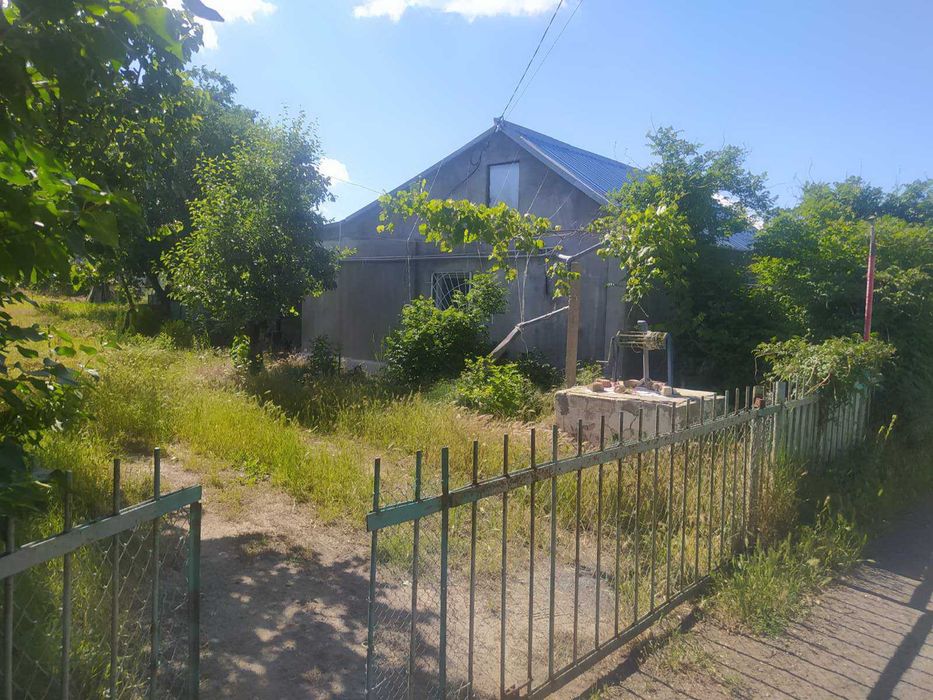 Здам дачний будинок з усіма зручностями, комунікаціями та опаленням