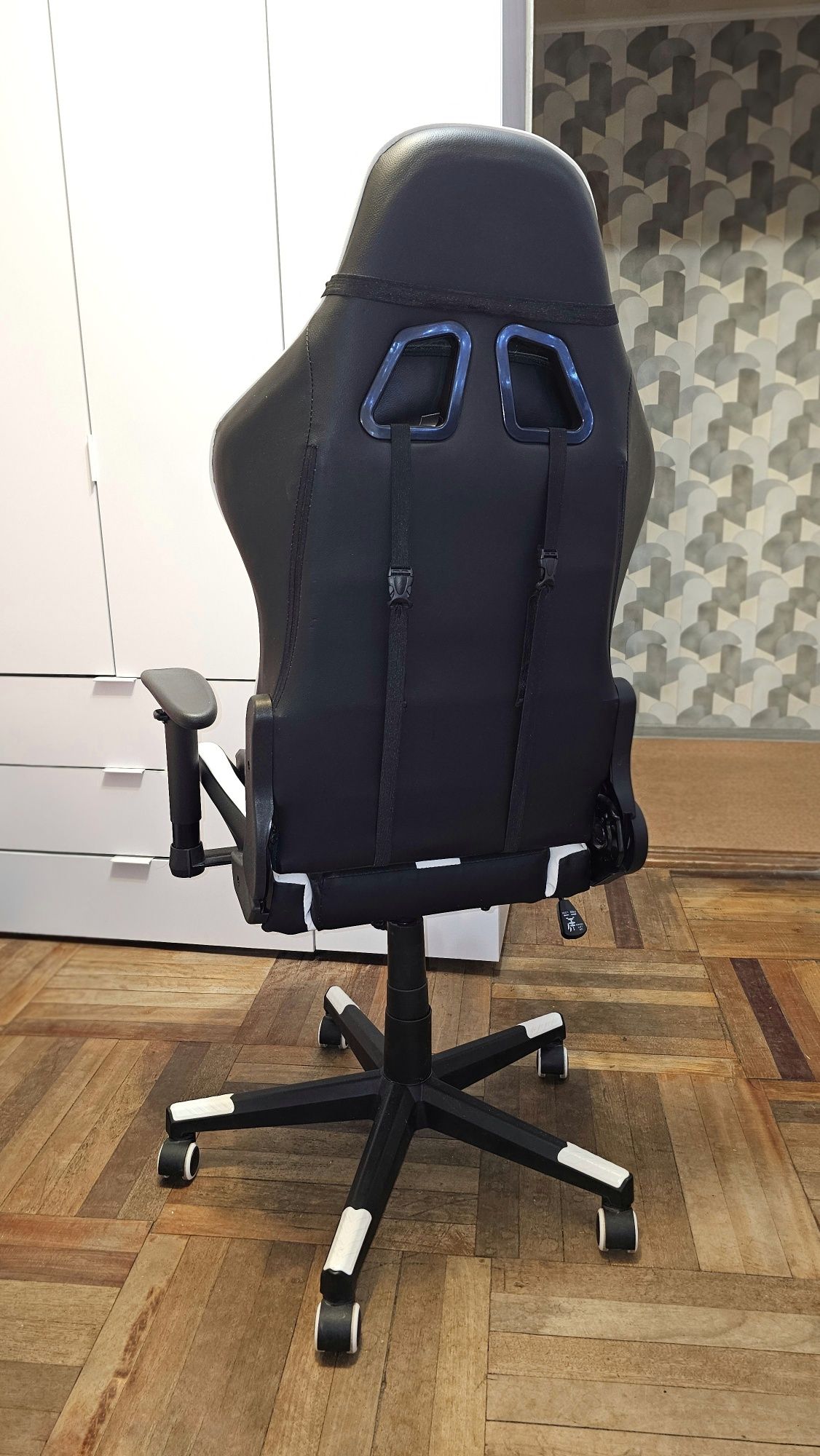 Крісло геймерське VR Racer Dexter Laser