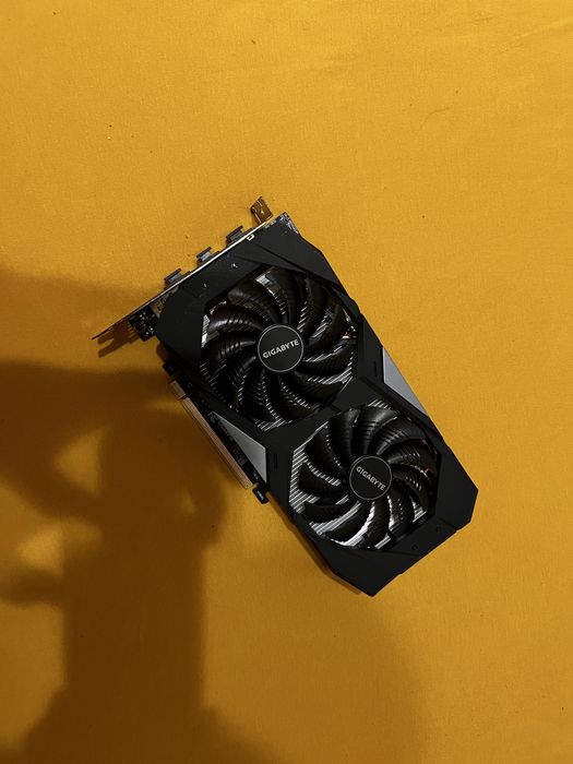 RTX 3050 6gb gigabite