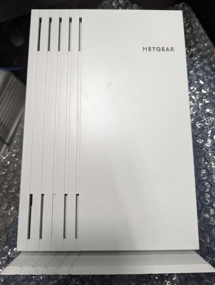 NETGEAR Essentials WiFi 6 AX1800 Dual Band Access Point - WAX202