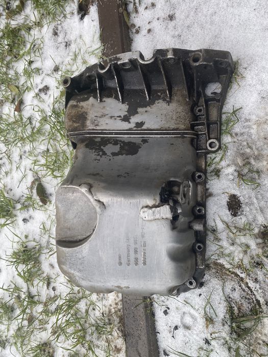 Піддон масляний Audi a6c5 1,8t.  058103603A, 058103603E