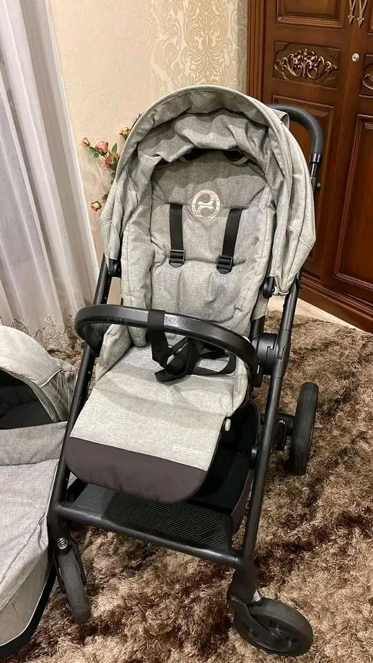 Cybex Коляска Візок Каляска 2 в 1 
В хорошому стані
