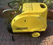 Myjka ciśnieniowa Karcher HDS 698c ECO.  Duży serwis.  Gorąca wodą!