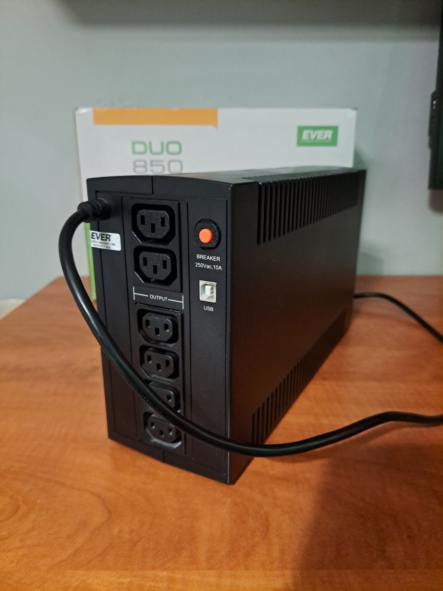 UPS Ever Duo 850 AVR Zasilacz Awaryjny Bateria do komputera 550W