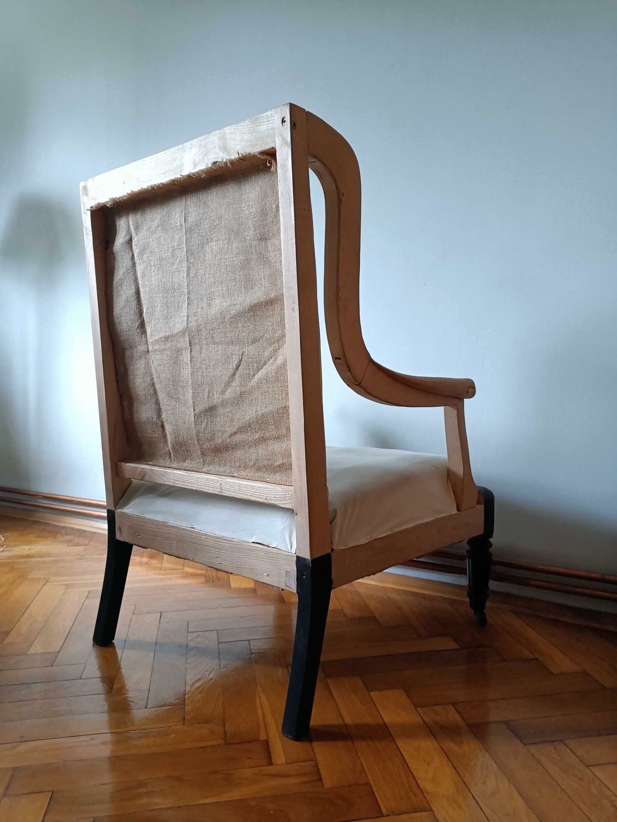 Fotel uszak duży eko toczone nogi kółka replika XIX w do tapicerowania