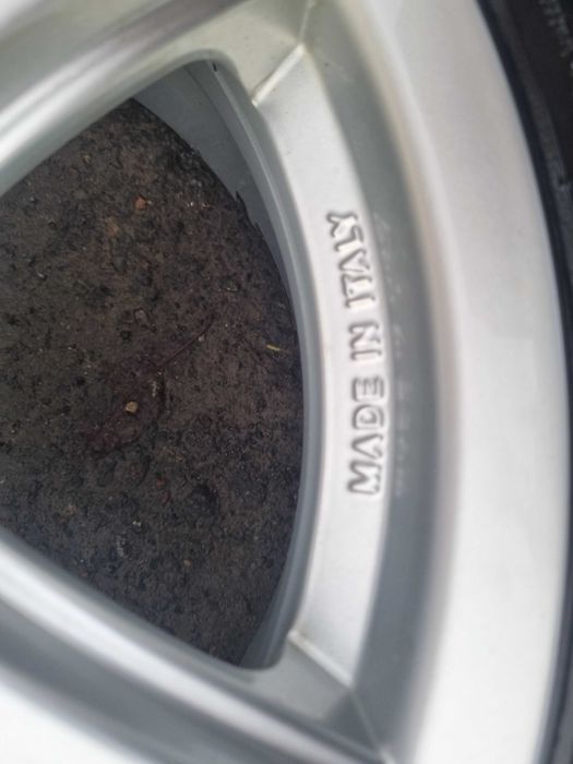 Колеса зимові Мерседес 205/60 R16 NOKIAN