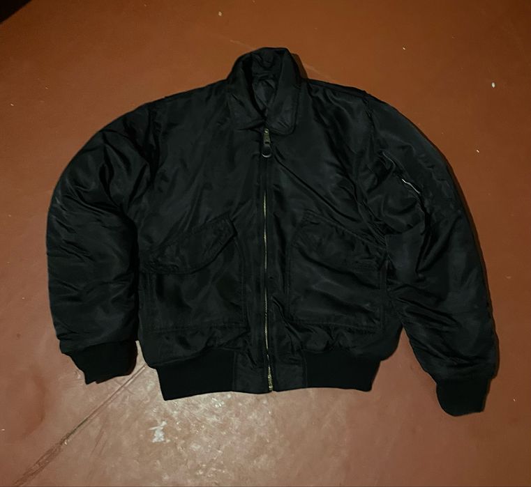 Бомбер  CWU в гарному стані