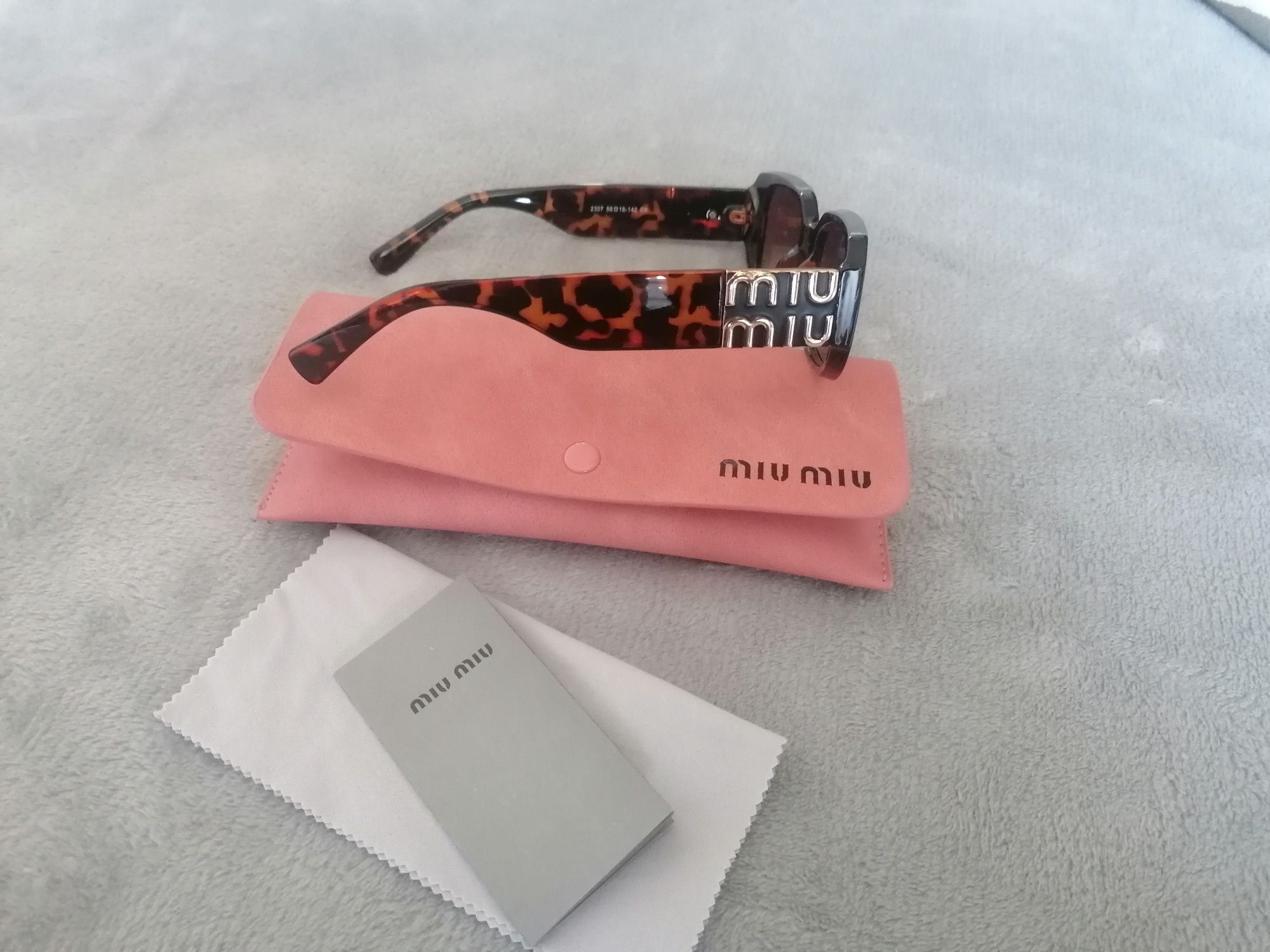 Oculos de sol Miu Miu