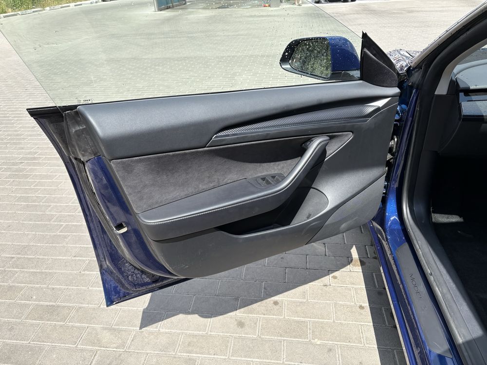 Tesla model 3 long range 82kwt 2022 рік