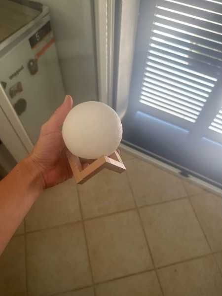 luz de cabeceira Lua / luz de presença Lua