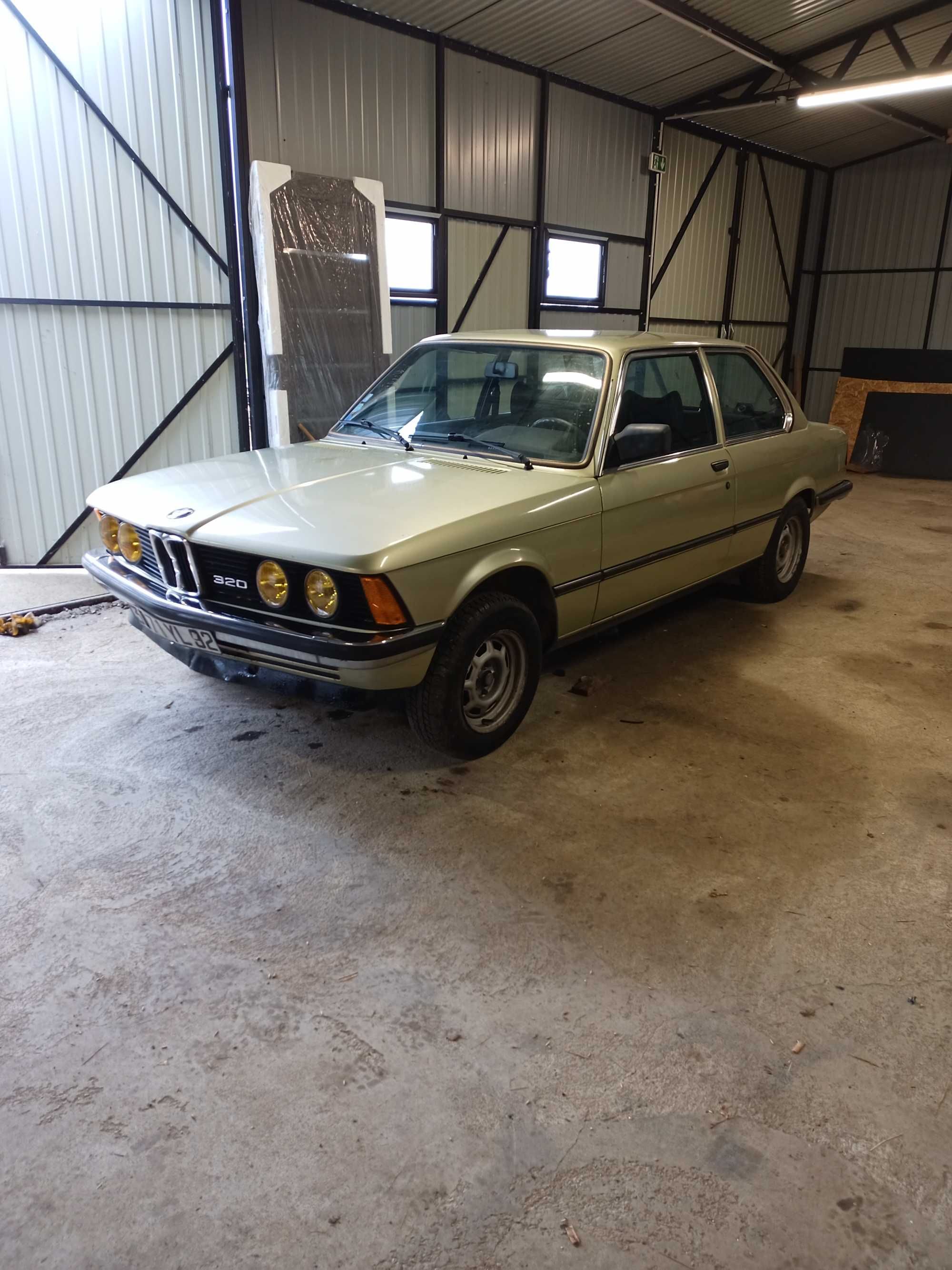 BMW E21 2.0i Super stan