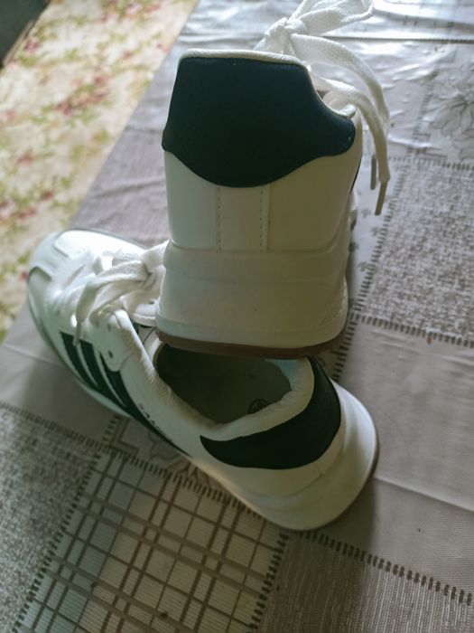 Buty damskie skórzane do biegania