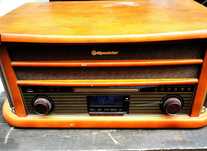 Radio gramofon w stylu retro