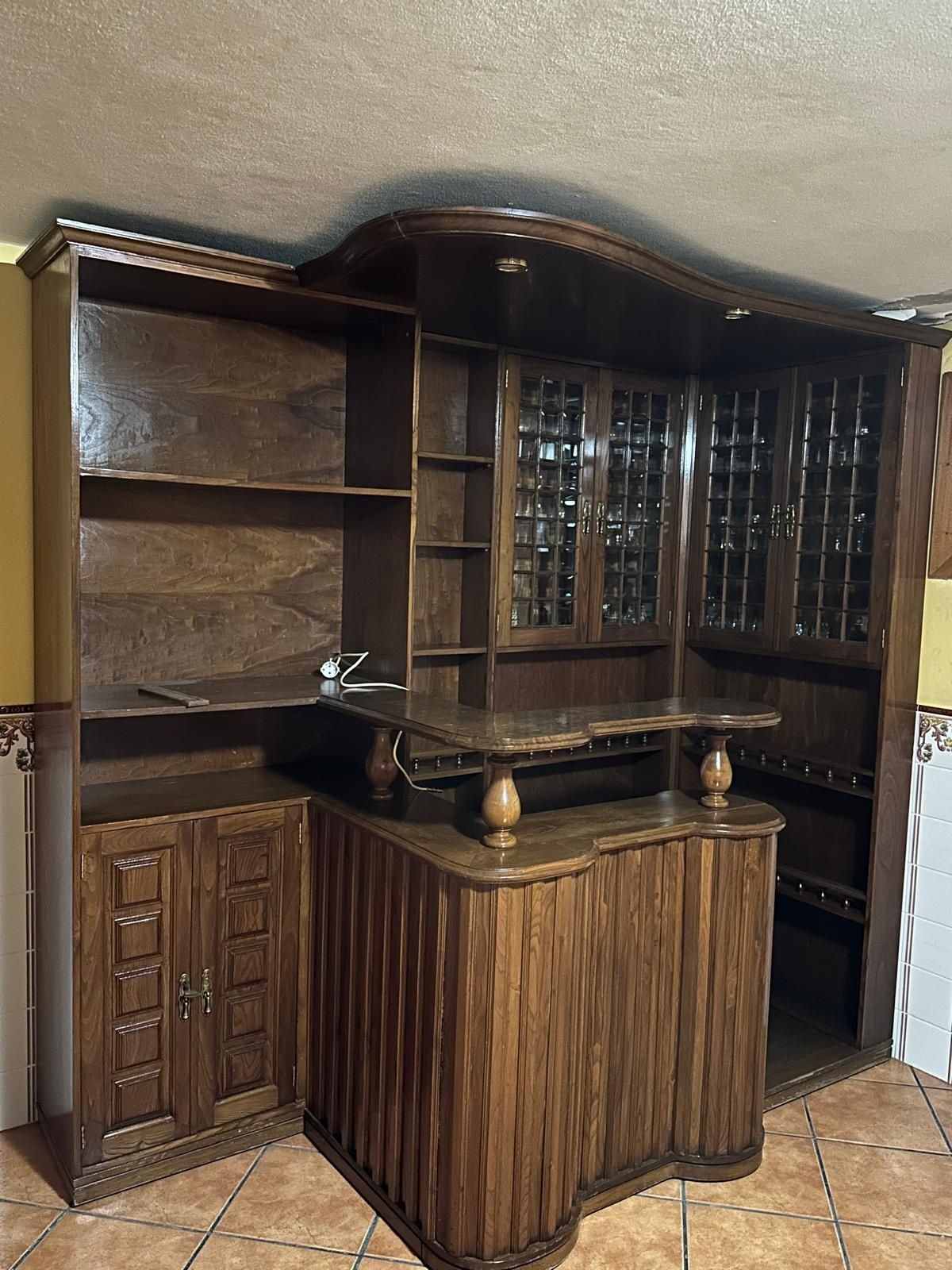 Bar de Canto em Madeira Maciça